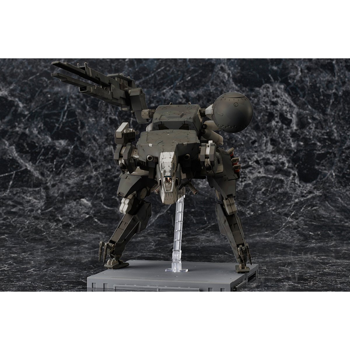 1037-metal-gear-solid-v-the-phantom-pain-metal-gear-sahelanthropus-black-version-1-100-scale-model-kit-rerun-1.webp