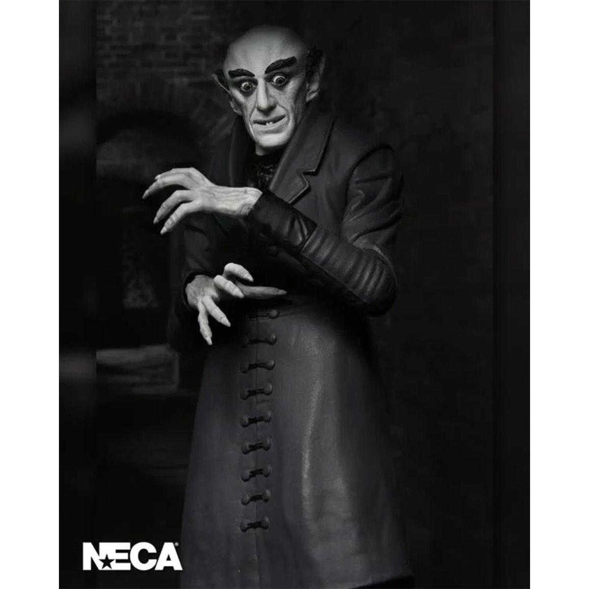 1331-nosferatu-ultimate-count-orlok-black-white-7-inch-scale-action-figure-1.webp