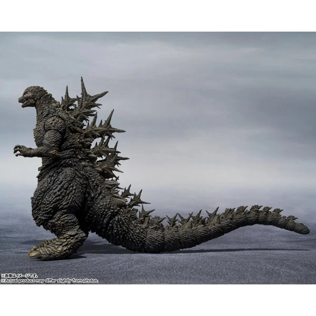 164-godzilla-minus-one-godzilla-2023-s-h-monsterarts-action-figure-1.webp