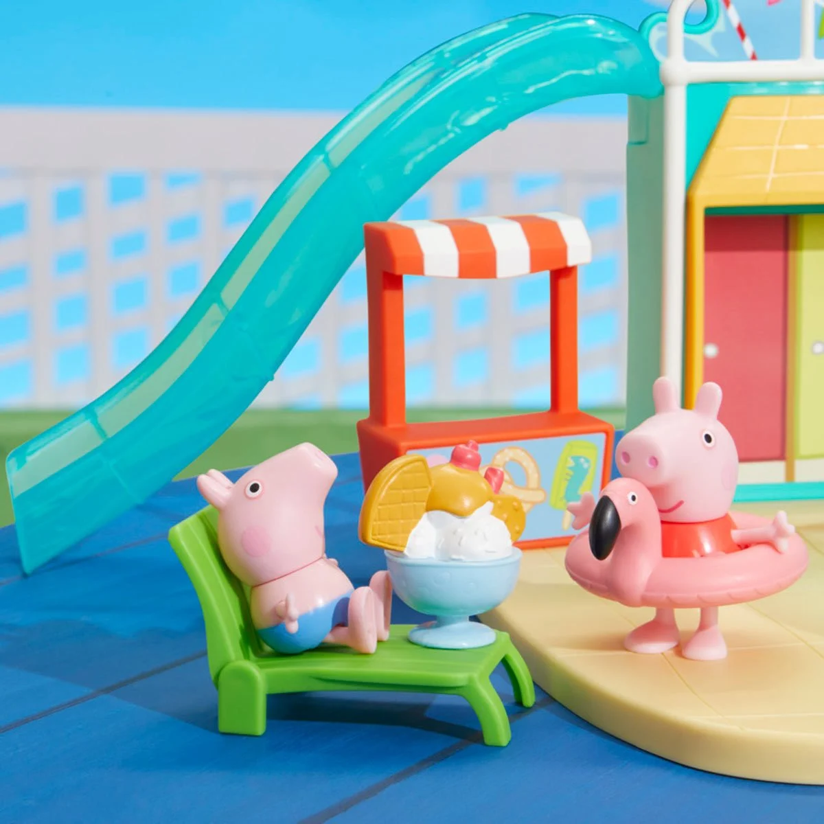 293-peppa-pig-peppa-s-waterpark-playset-1.webp