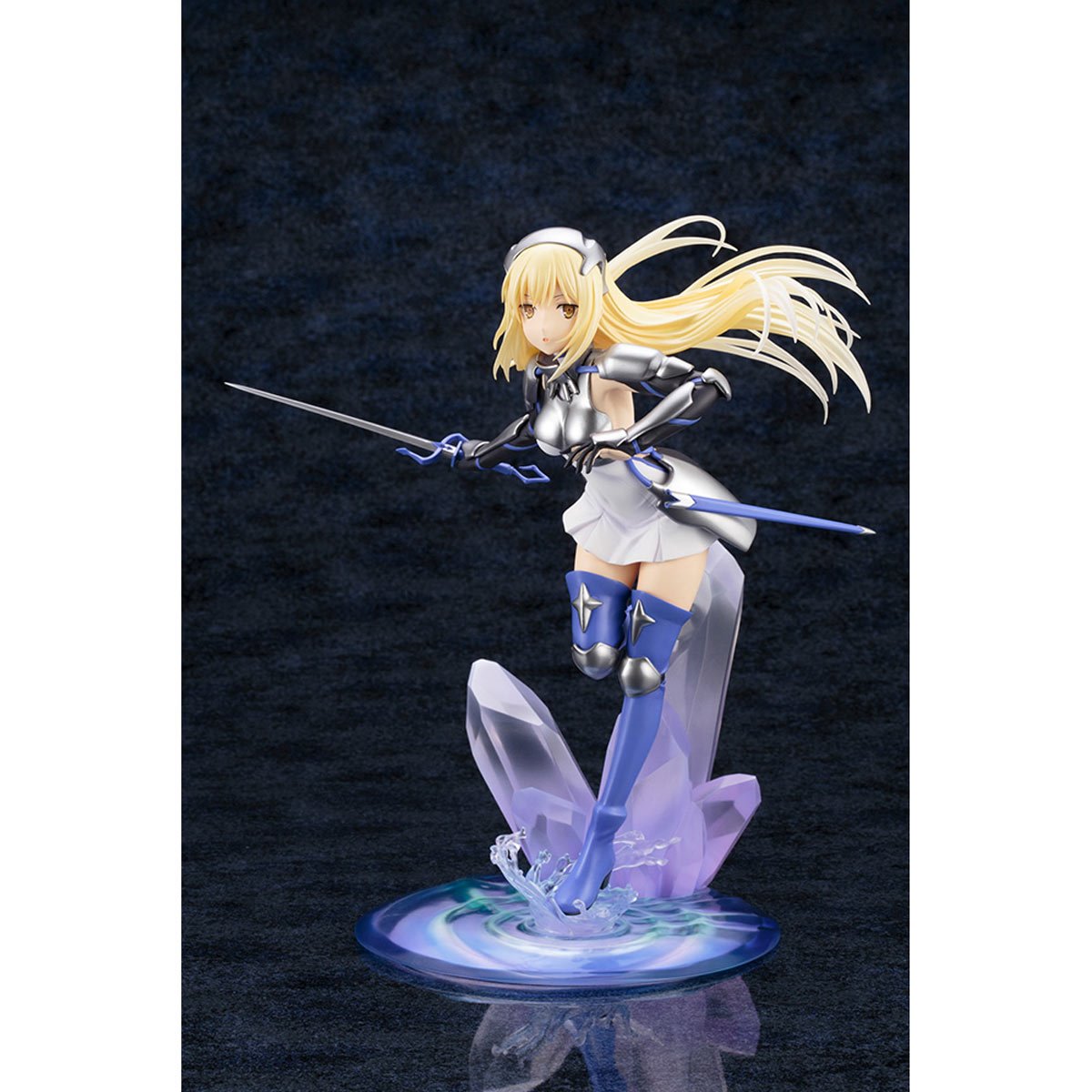 383-is-it-wrong-to-try-to-pick-up-girls-in-a-dungeon-sword-oratoria-ais-wallenstein-1-7-scale-statue-rerun-1.jpg