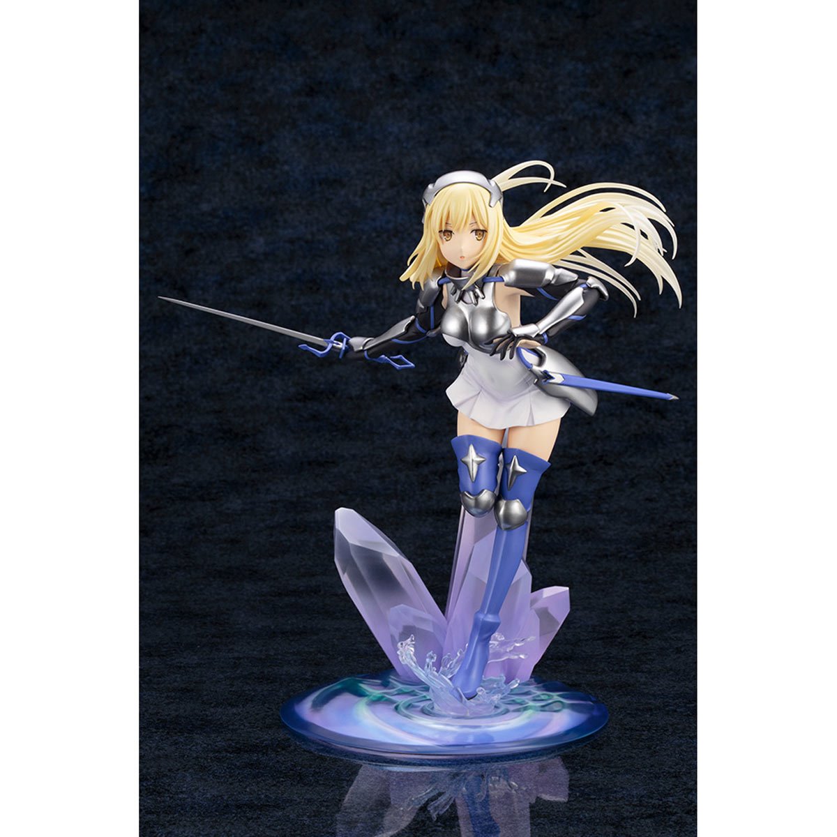 383-is-it-wrong-to-try-to-pick-up-girls-in-a-dungeon-sword-oratoria-ais-wallenstein-1-7-scale-statue-rerun-1.jpg