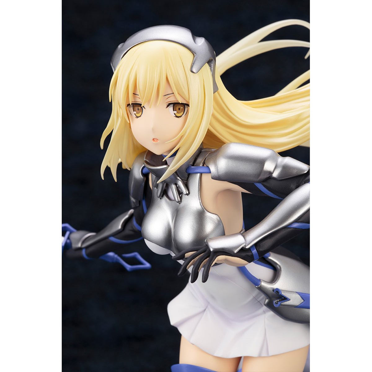 383-is-it-wrong-to-try-to-pick-up-girls-in-a-dungeon-sword-oratoria-ais-wallenstein-1-7-scale-statue-rerun-1.jpg