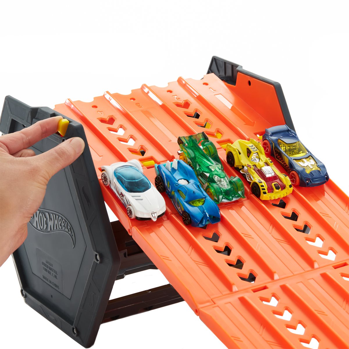469-hot-wheels-roll-out-race-way-playset-1.jpg