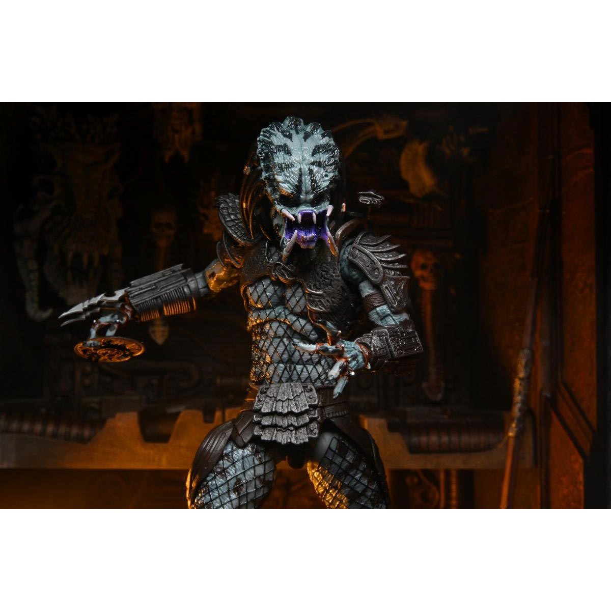 507-predator-2-ultimate-warrior-predator-7-inch-scale-action-figure-1.webp