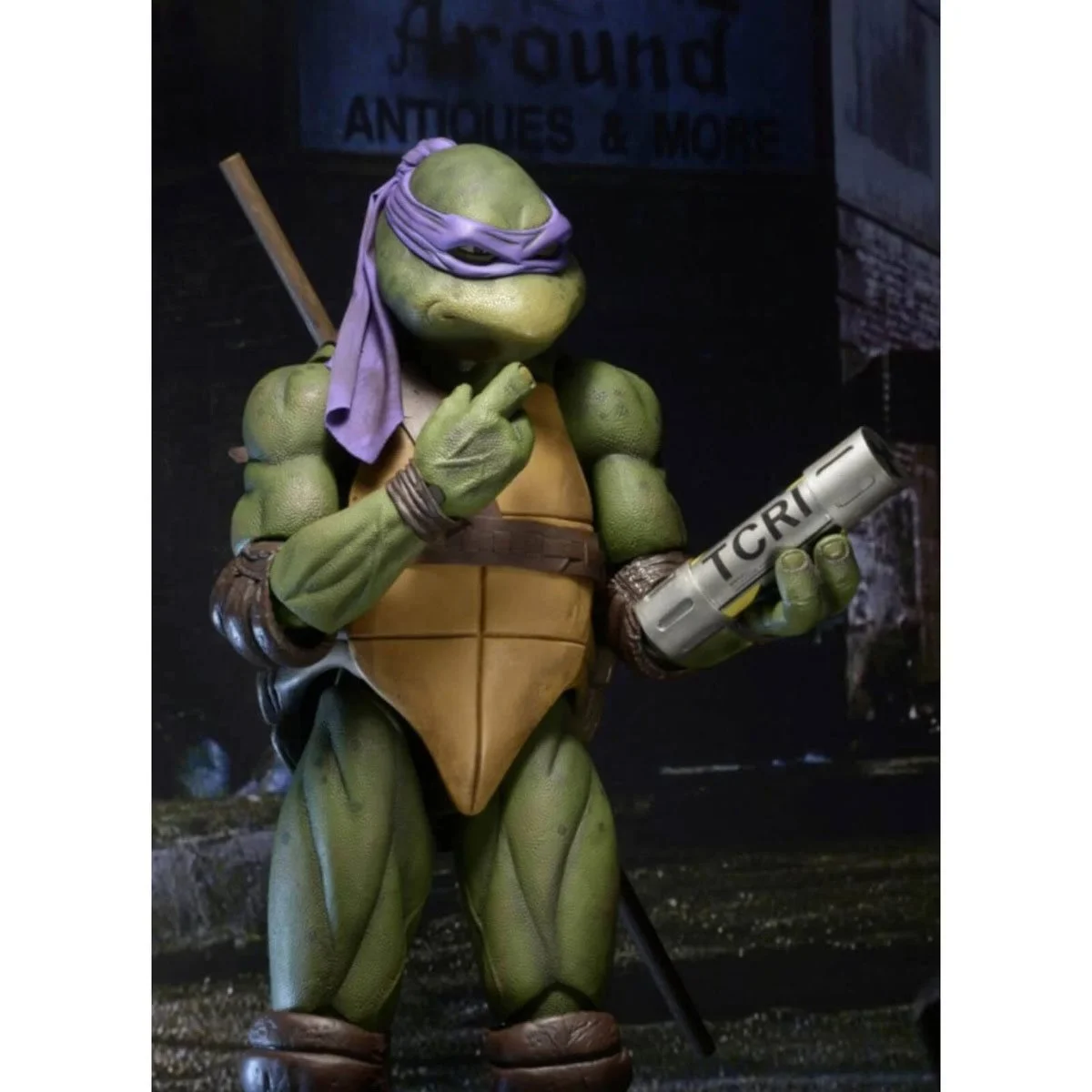 519-teenage-mutant-ninja-turtles-movie-1990-donatello-1-4-scale-action-figure-1.webp