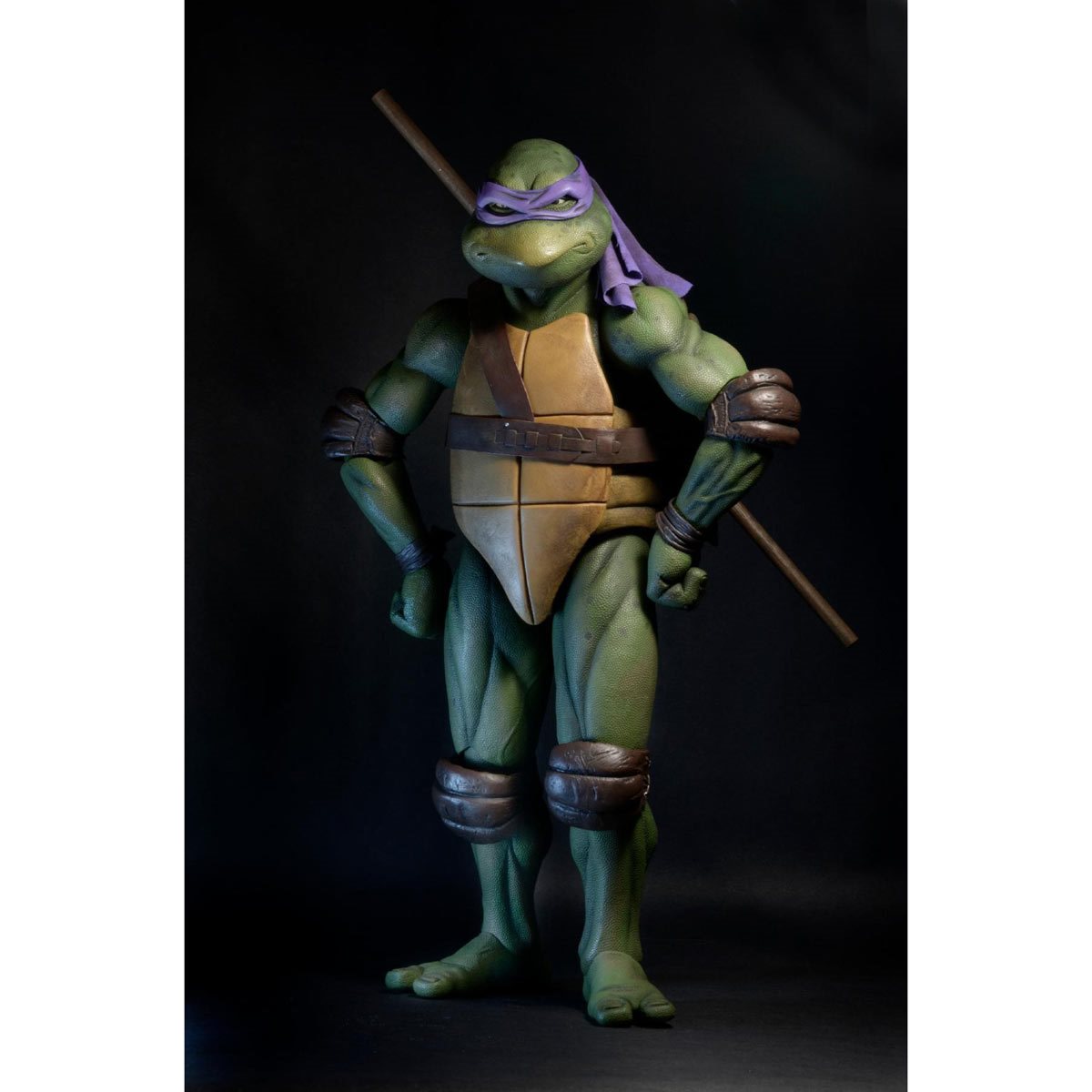 519-teenage-mutant-ninja-turtles-movie-1990-donatello-1-4-scale-action-figure-1.webp