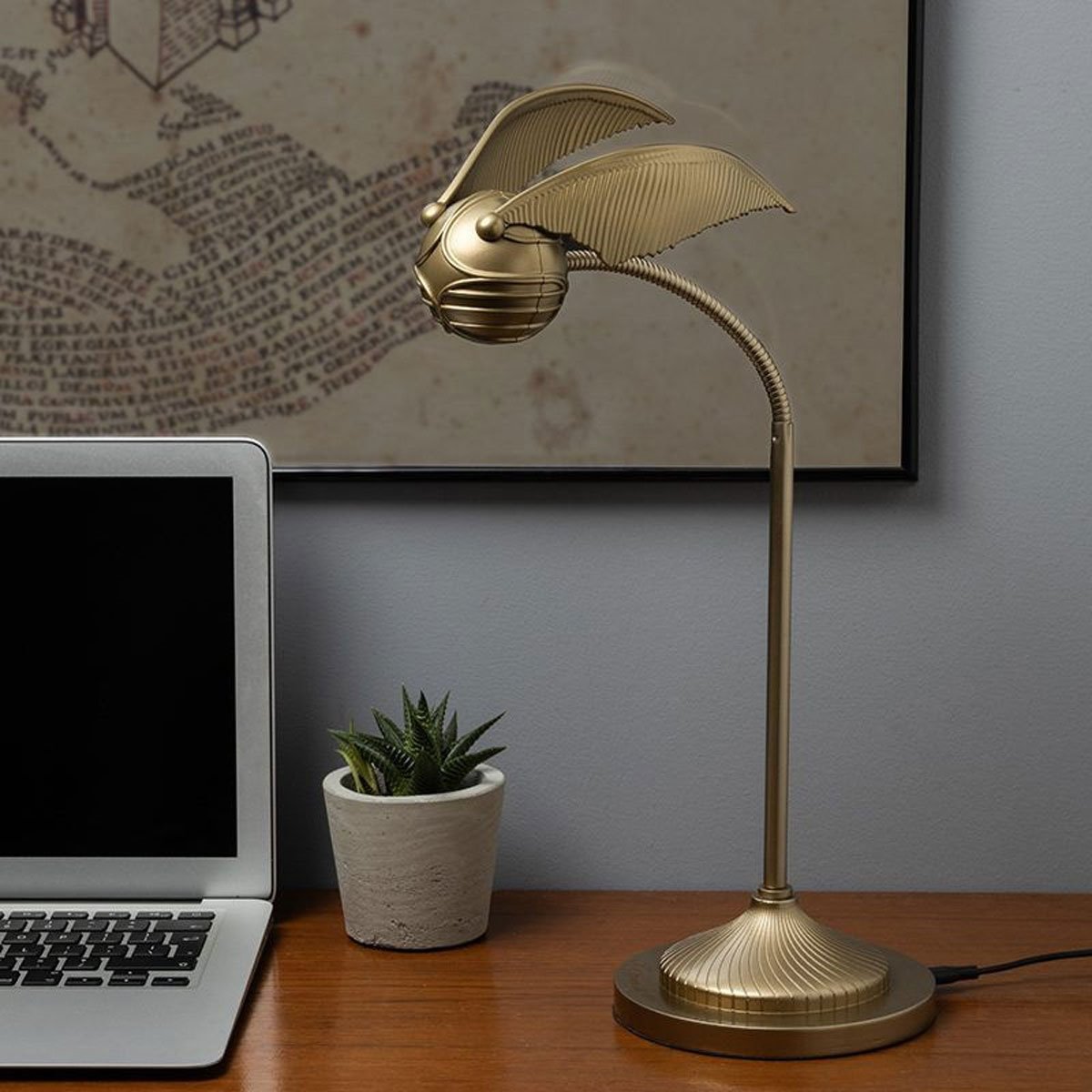 536-harry-potter-golden-snitch-posable-desk-lamp-1.jpg