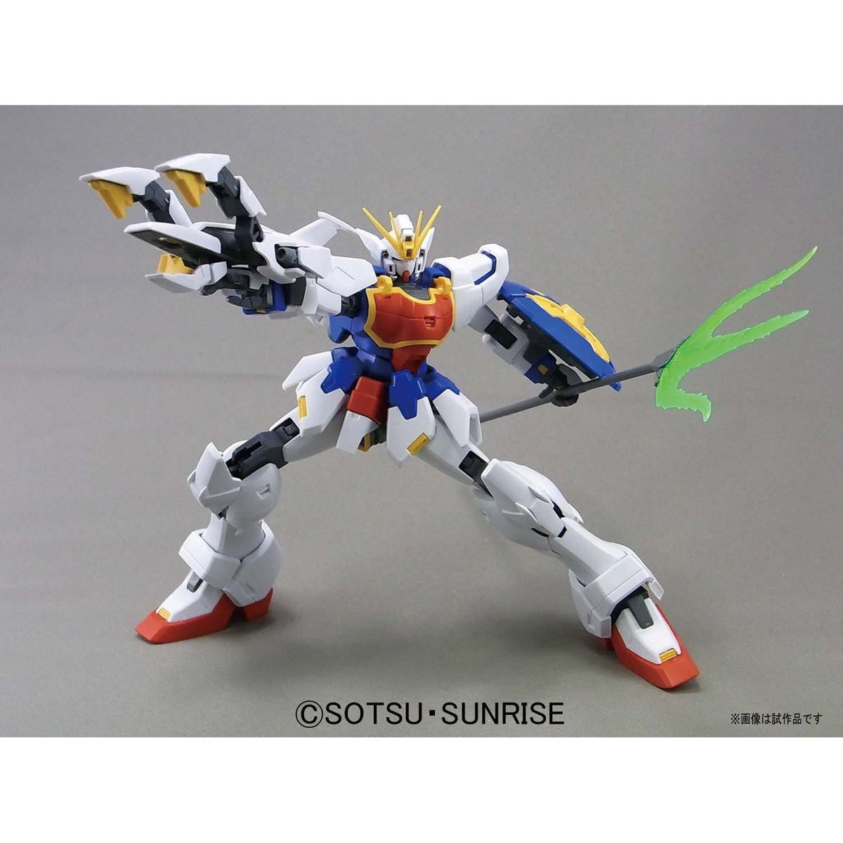 673-mobile-suit-gundam-wing-endless-waltz-shenlong-gundam-ew-master-grade-1-100-scale-model-kit-1.jpg