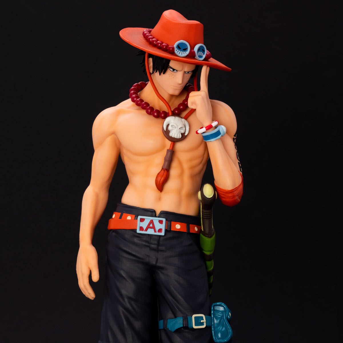 7-one-piece-portgas-d-ace-super-figure-collection-figurine-1.webp