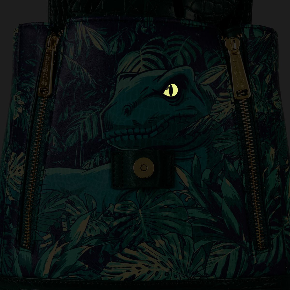790-jurassic-world-jungle-glow-in-the-dark-mini-backpack-1.jpg