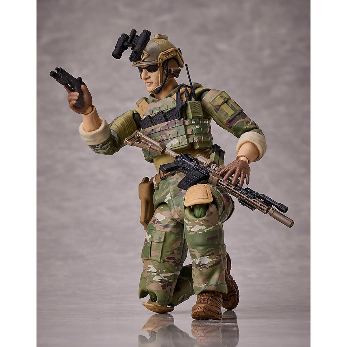 870-little-armory-special-forces-member-figma-action-figure-1.jpg