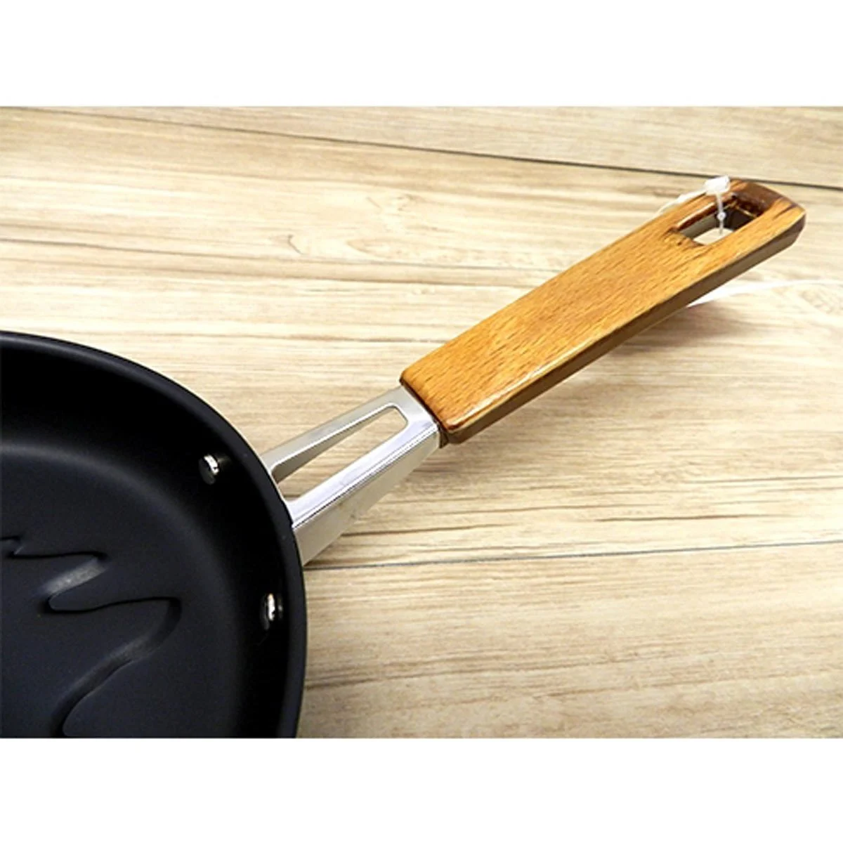 911-howl-s-moving-castle-calcifer-kitchen-tool-frying-pan-1.webp