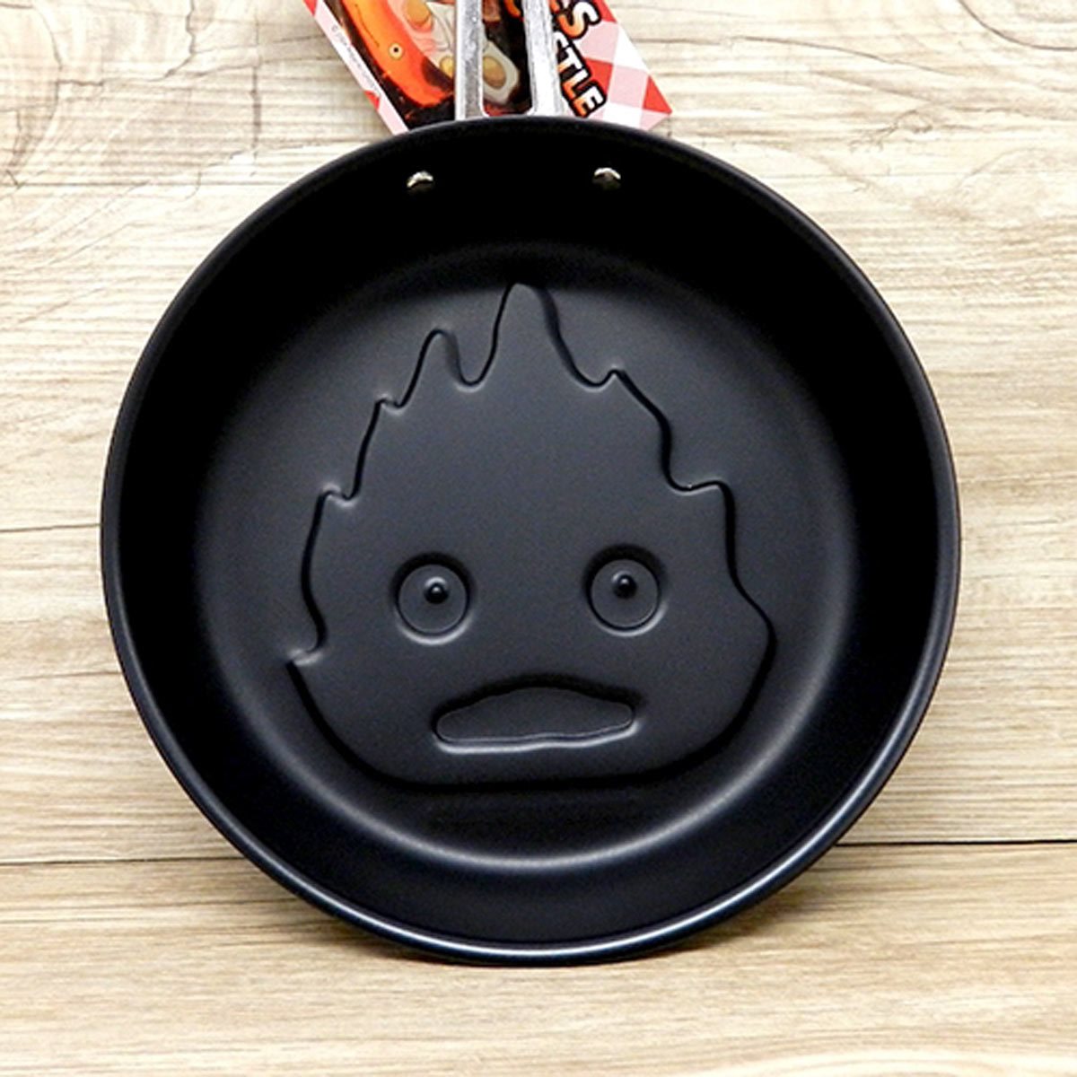 911-howl-s-moving-castle-calcifer-kitchen-tool-frying-pan-1.webp