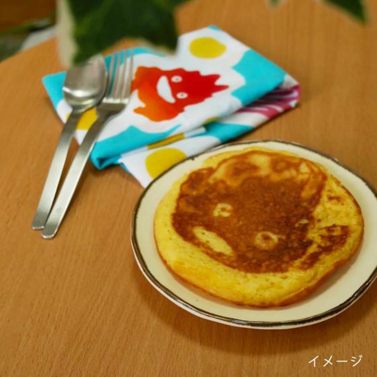 911-howl-s-moving-castle-calcifer-kitchen-tool-frying-pan-1.webp