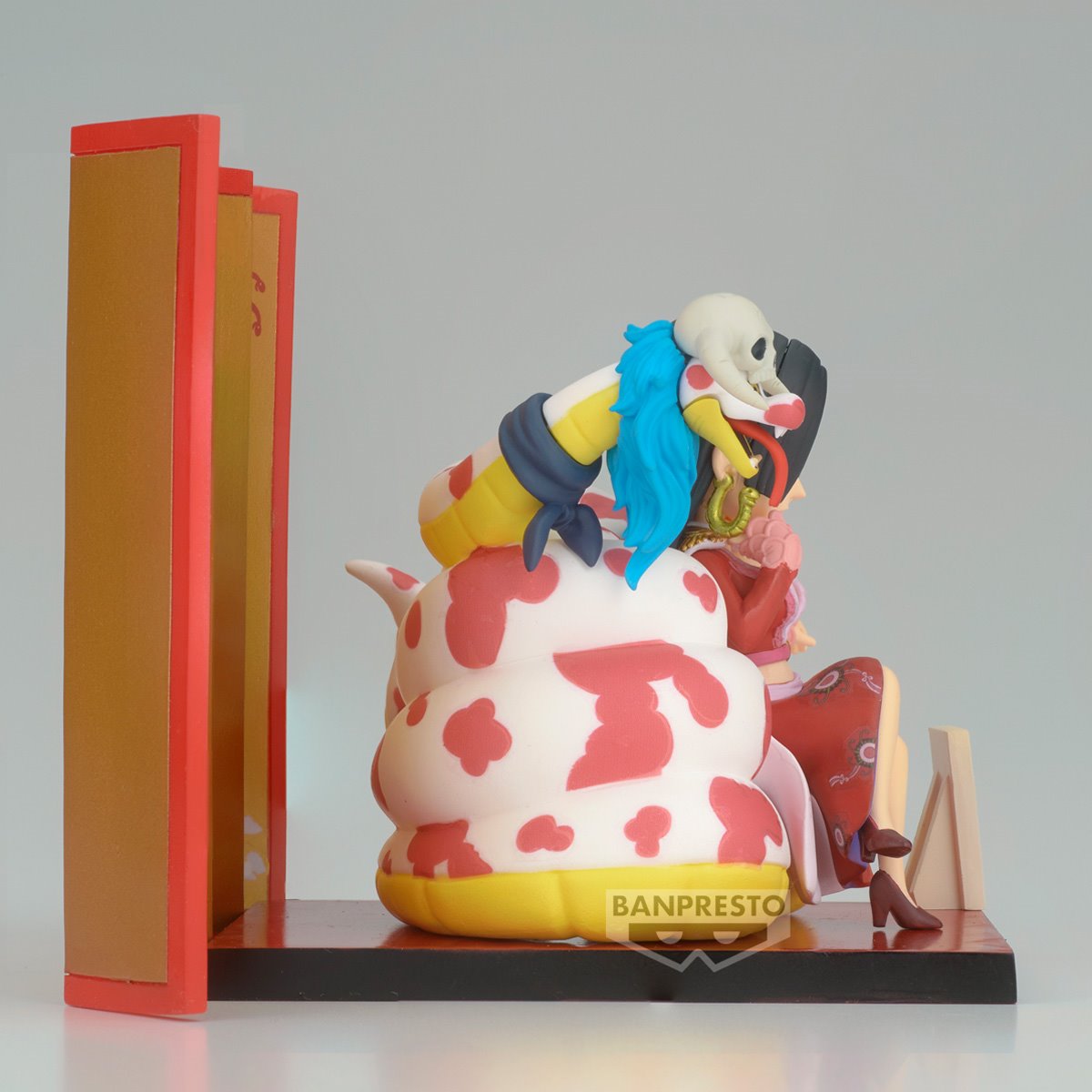 913-one-piece-boa-hancock-and-salome-world-collectable-figure-log-stories-special-statue-1.jpg